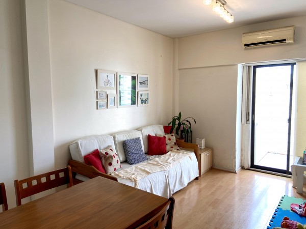 Venta 2 ambientes c/balcón muy buena luz