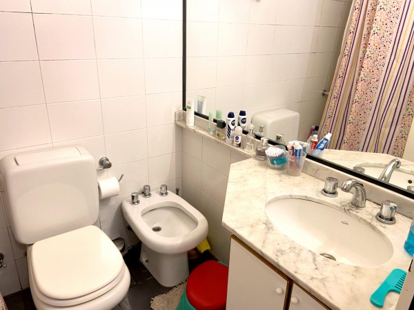 Venta 2 ambientes c/balcón muy buena luz