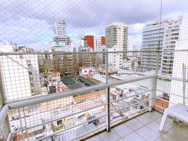 Venta 2 ambientes c/balcón muy buena luz