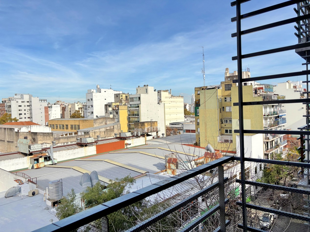 Alquilo Monoambeinte c/ balcon