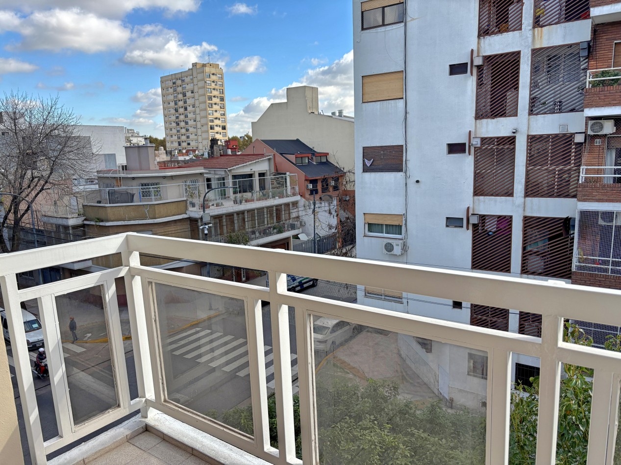 Vendo 2 ambientes c/balcon
