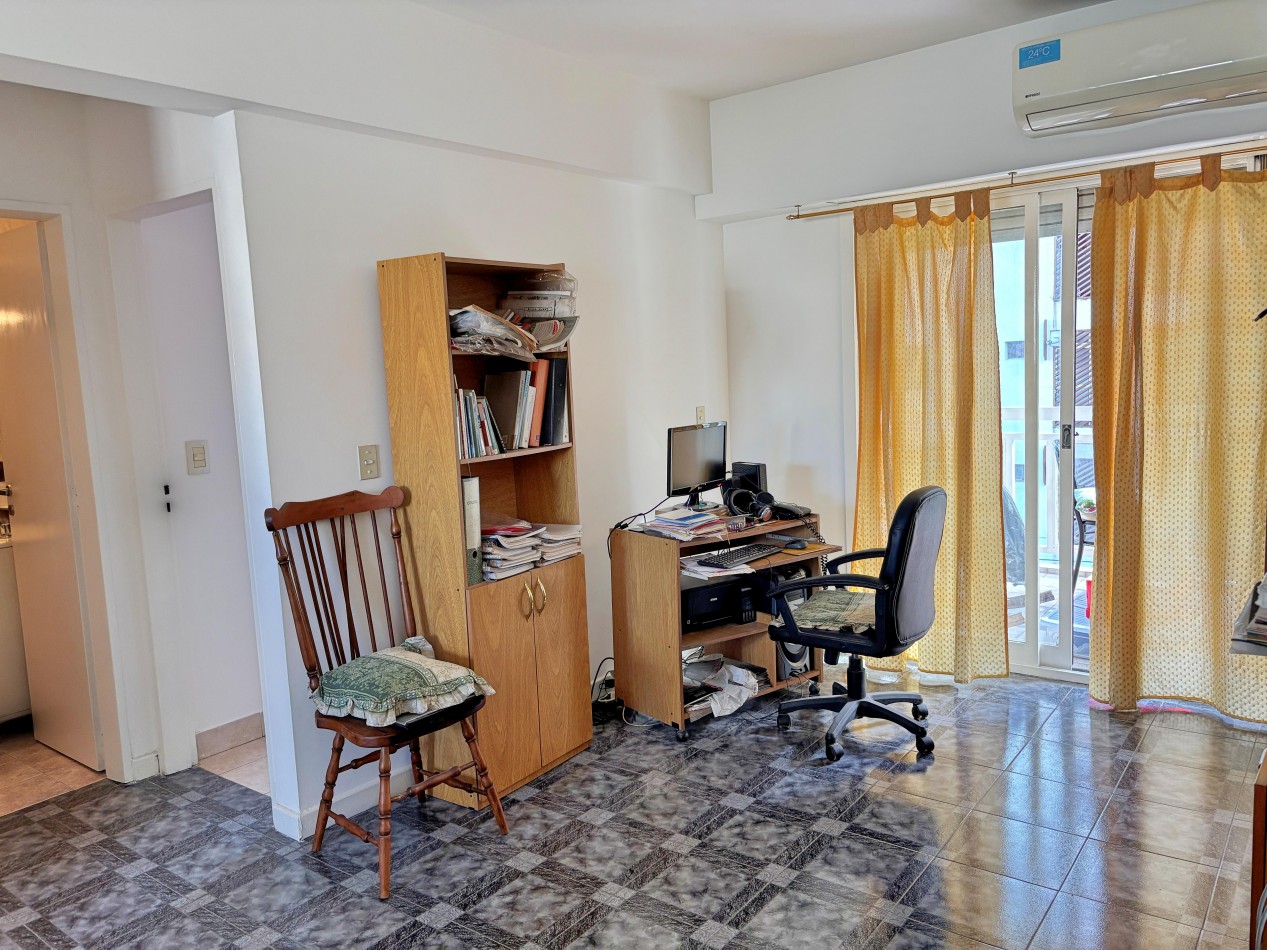 Vendo 2 ambientes c/balcon