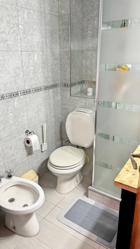 Vendo 2 ambientes c/cochera