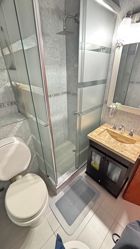 Vendo 2 ambientes c/cochera
