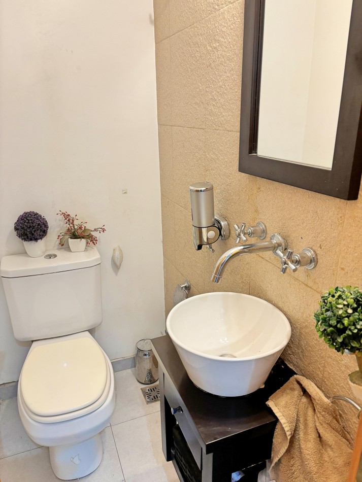 Caballito Hermoso Duplex de 3 Ambientes al Contrafrente, 1er Piso x Escalera: