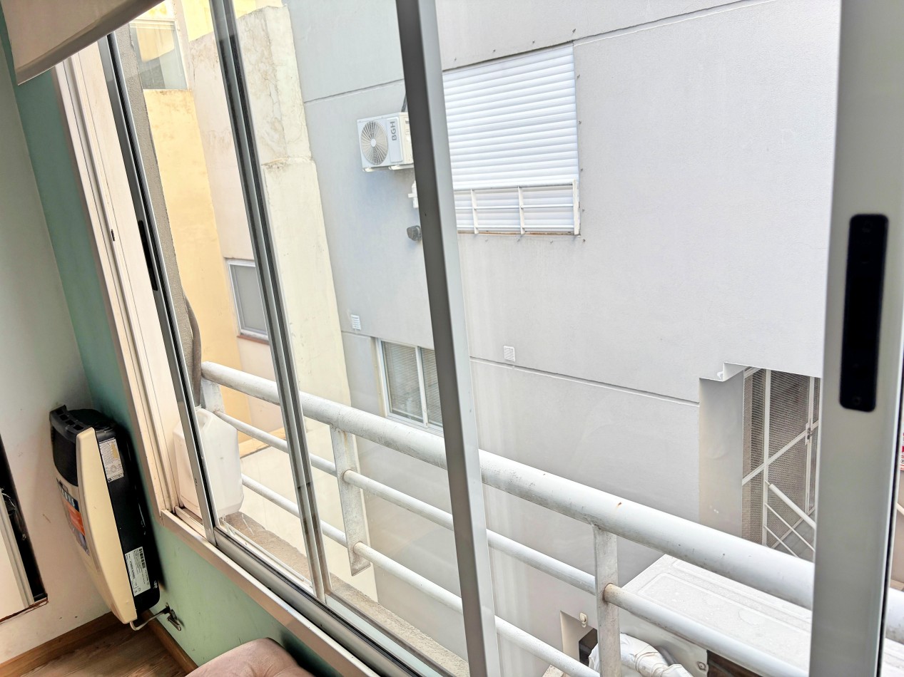 Caballito Hermoso Duplex de 3 Ambientes al Contrafrente, 1er Piso x Escalera: