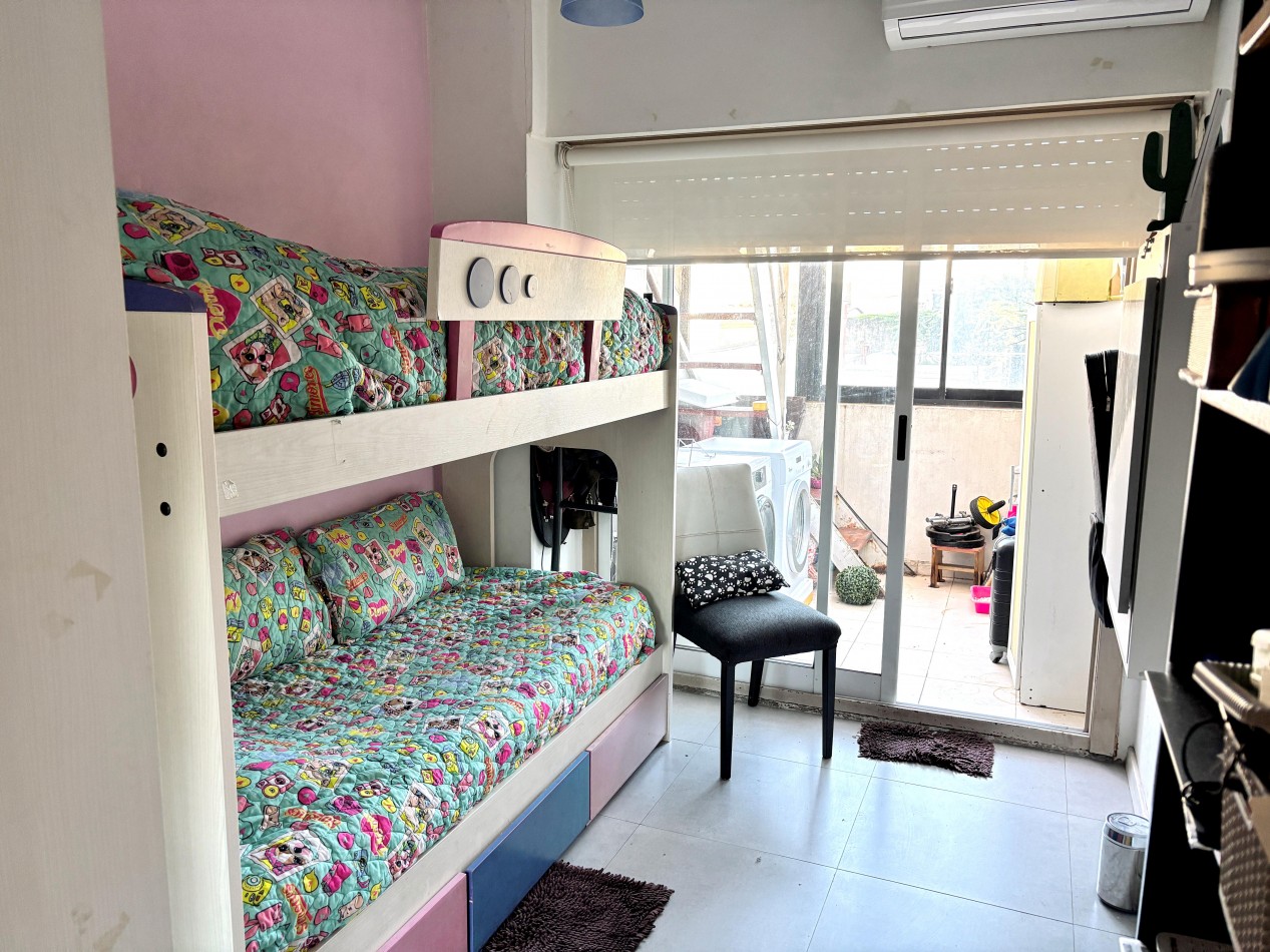 Caballito Hermoso Duplex de 3 Ambientes al Contrafrente, 1er Piso x Escalera:
