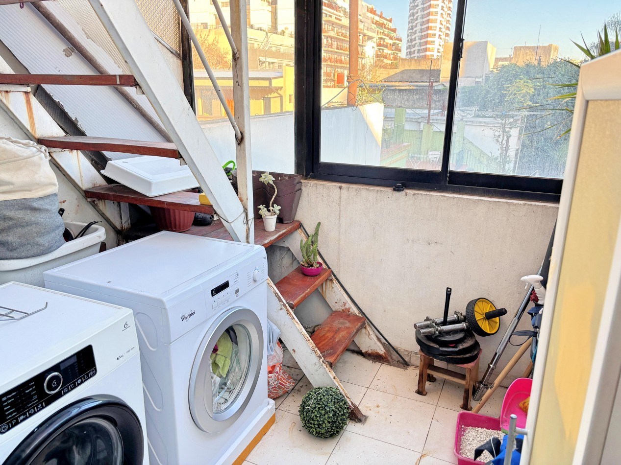 Caballito Hermoso Duplex de 3 Ambientes al Contrafrente, 1er Piso x Escalera: