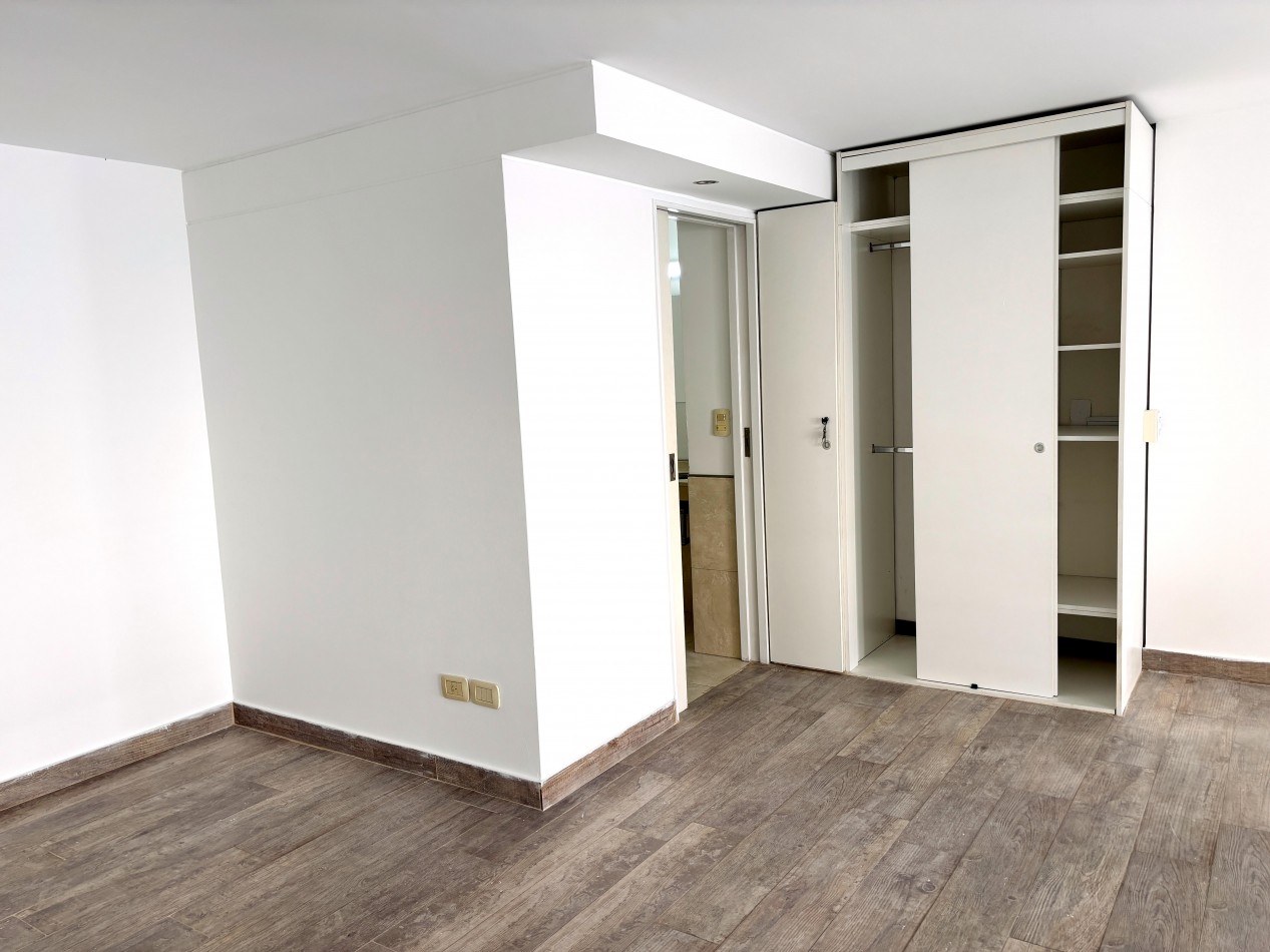 63m2 Duplex de 2 Ambientes c/2 baños y balcon.