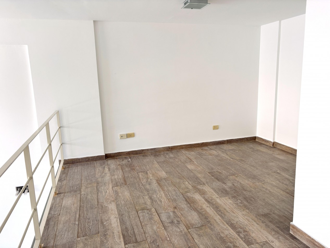 63m2 Duplex de 2 Ambientes c/2 baños y balcon.