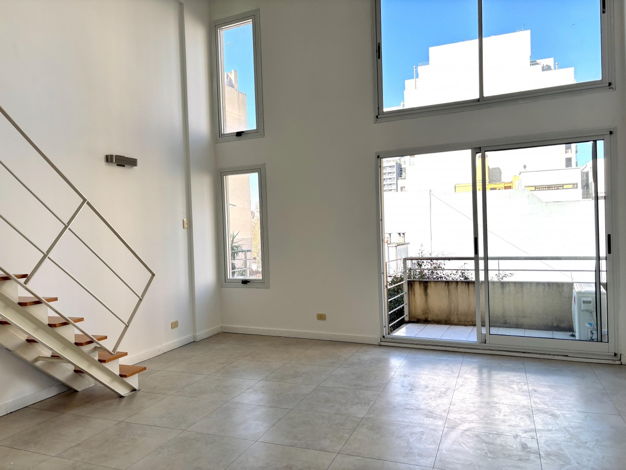 63m2 Duplex de 2 Ambientes c/2 baños y balcon.