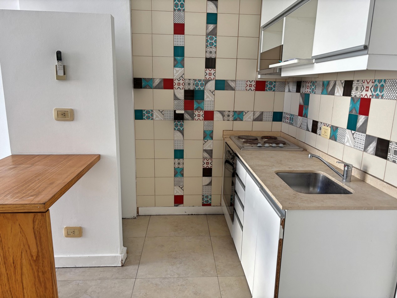 63m2 Duplex de 2 Ambientes c/2 baños y balcon.