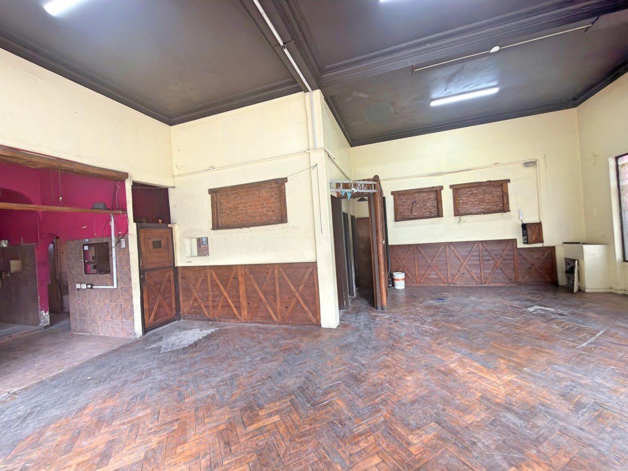 Local comercial en esquina 145m2 c/sotano