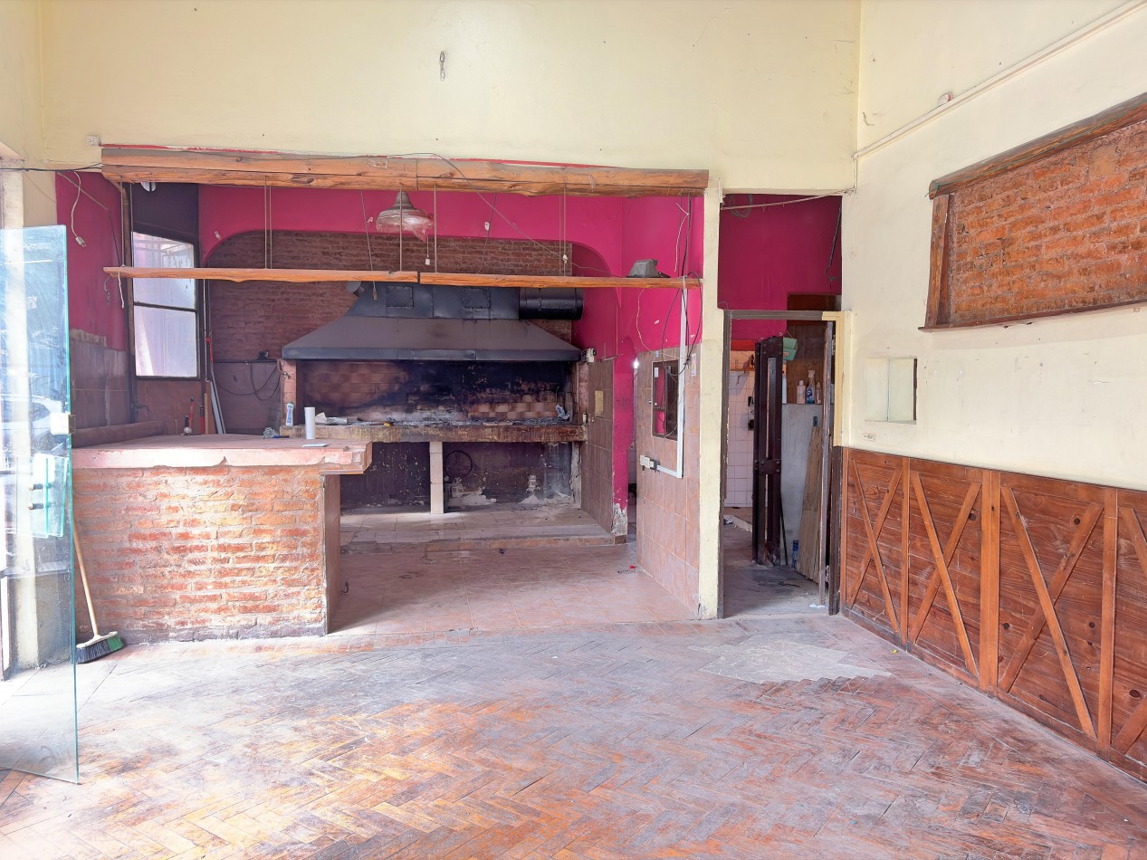 Local comercial en esquina 145m2 c/sotano