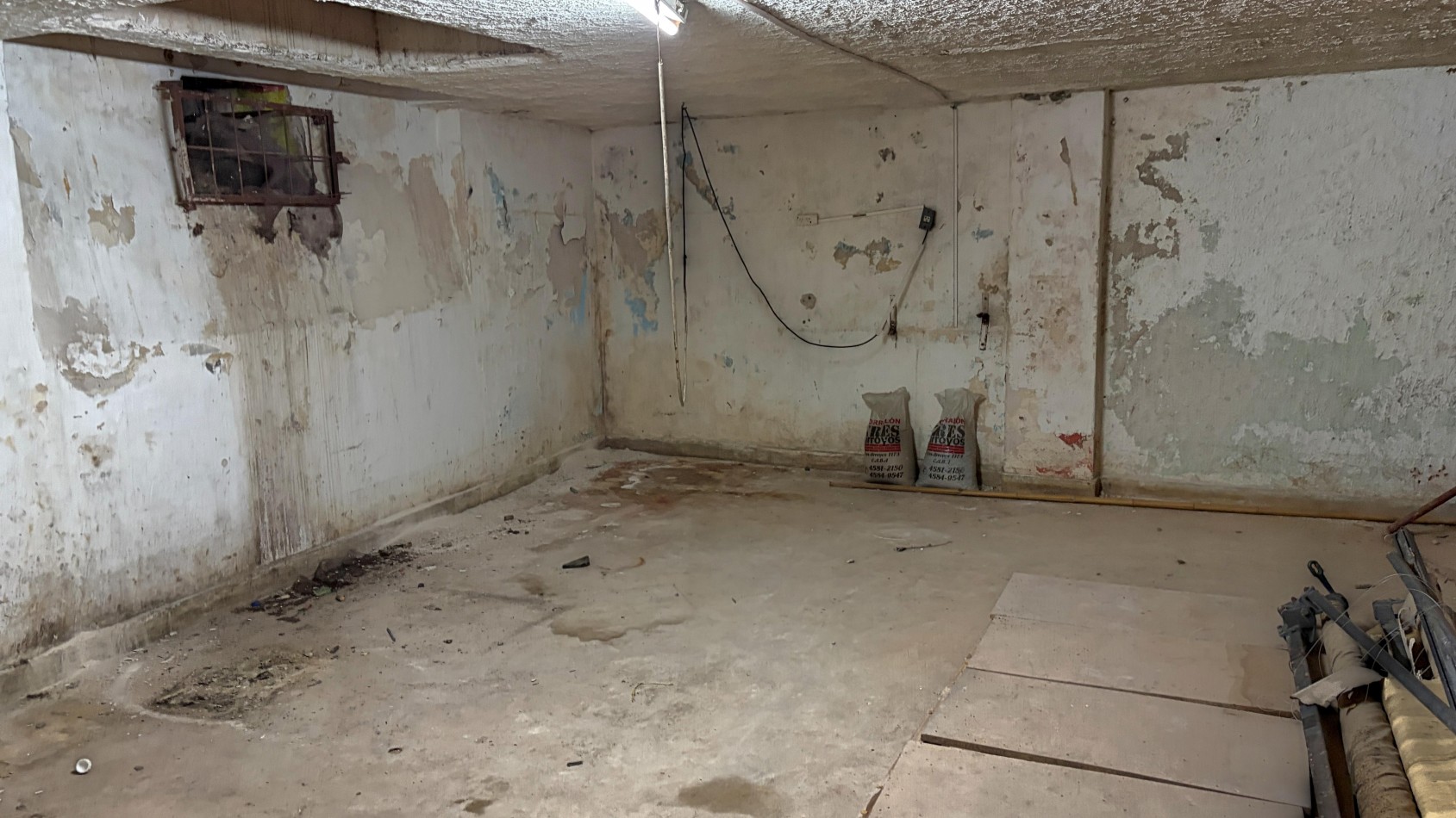 Local comercial en esquina 145m2 c/sotano