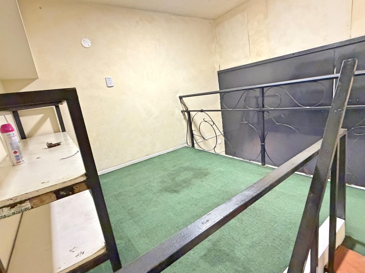 Alquilo Local Comercial 14m2 totales en PB.