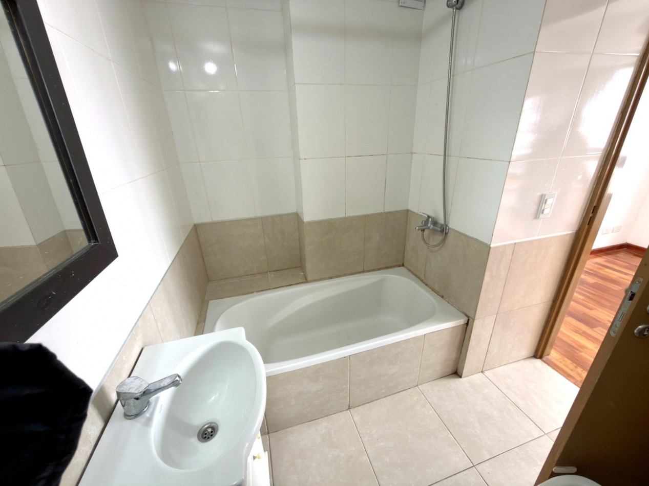 48.29m2 Depto 2 Amb Balcon + Baño + Toilette