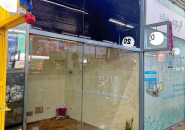 Vendo local 14m2 en PB GALERIA Del Barco Centenera Primera Junta